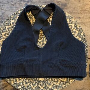 Like New H&M Black Ribbed Sports Bra with Cross-Back Straps Size Medium